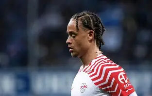 扎哈罗娃为什么在中国长大